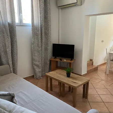 Apartamento La Pinede T2 Acces Piscine *