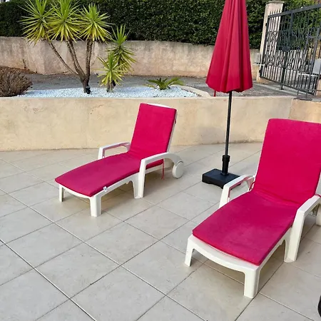 La Pinede T2 Acces Piscine Lägenhet